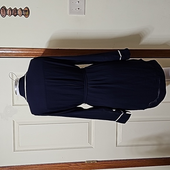 Express dress - Picture 4 of 7